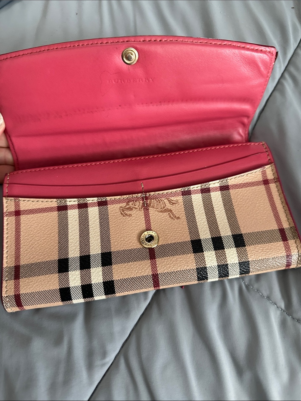 Authentic Burberry Beige Nova Check Fold Wallet with Black and Red Stripes - Picture 7 of 9